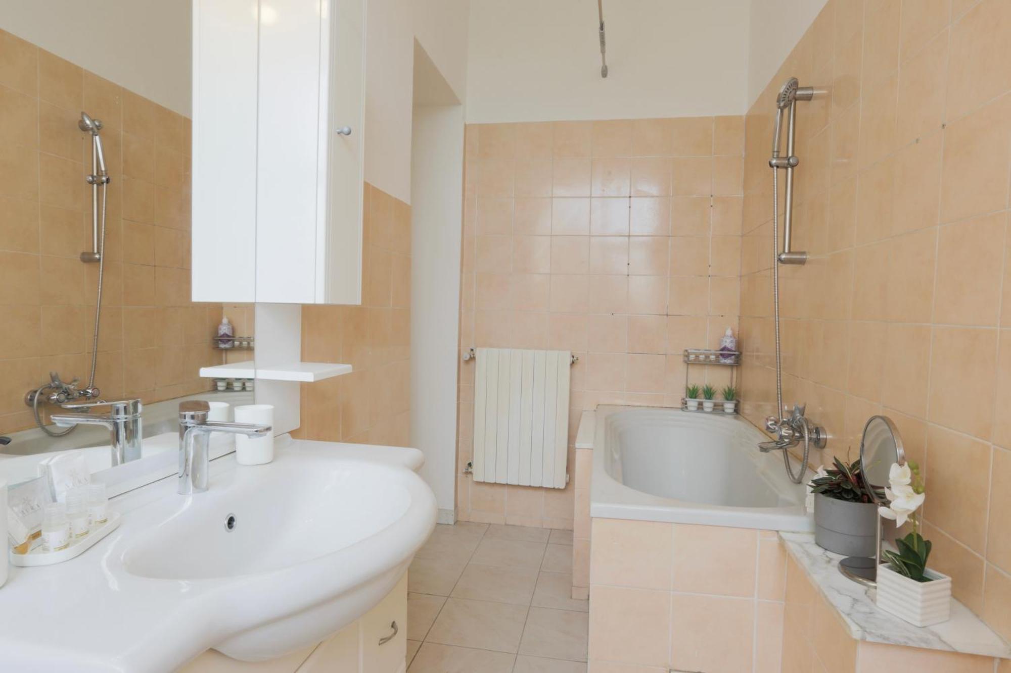 Apartment 130mq 6 Ospiti *